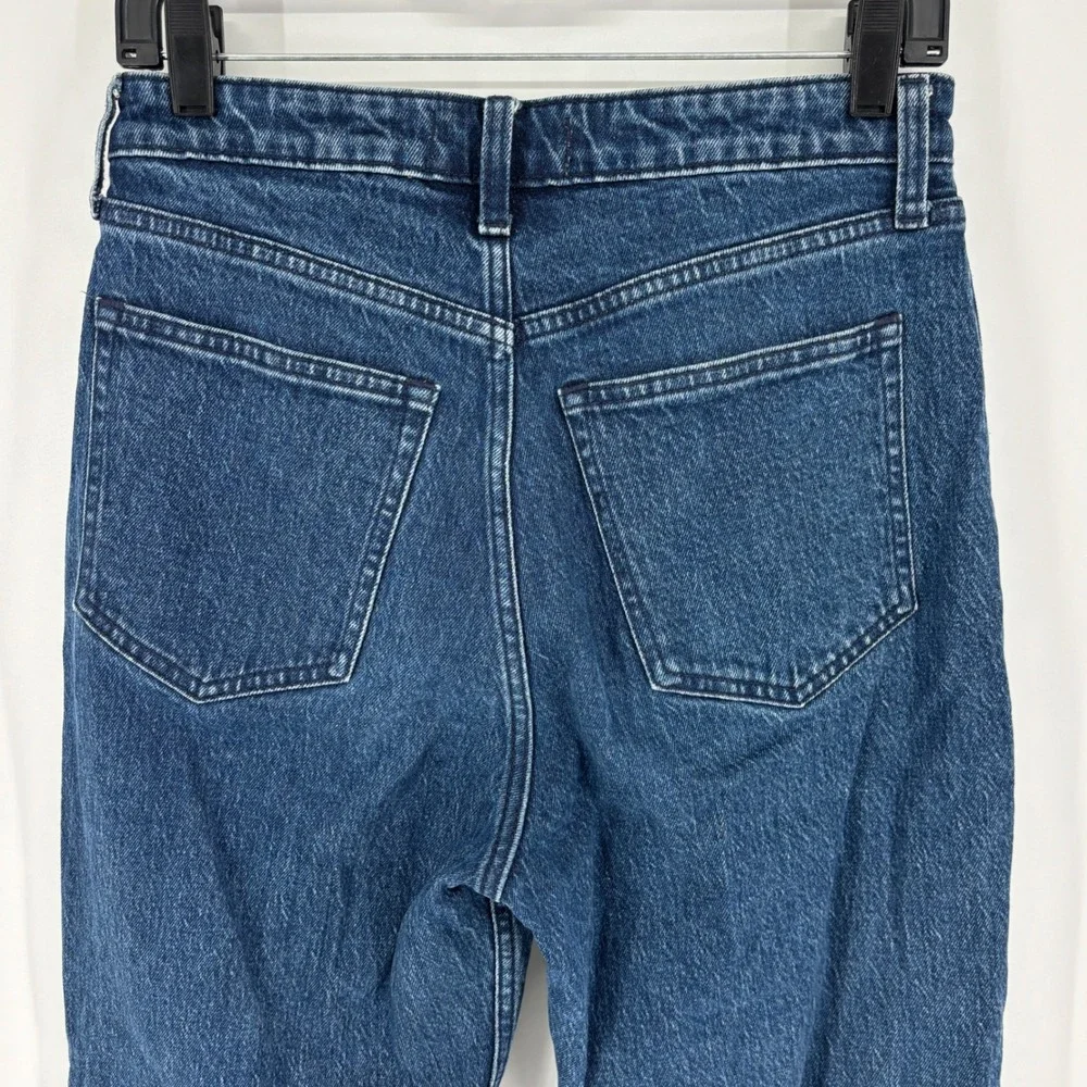 Abercrombie & Fitch excellent pre